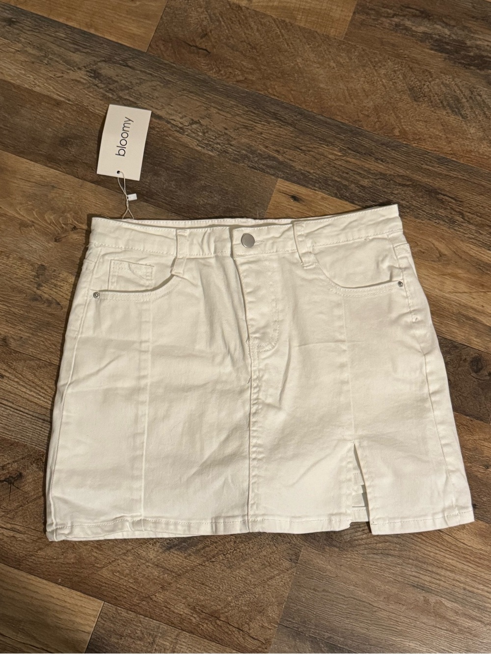 Bloomy White Women’s Denim Skort